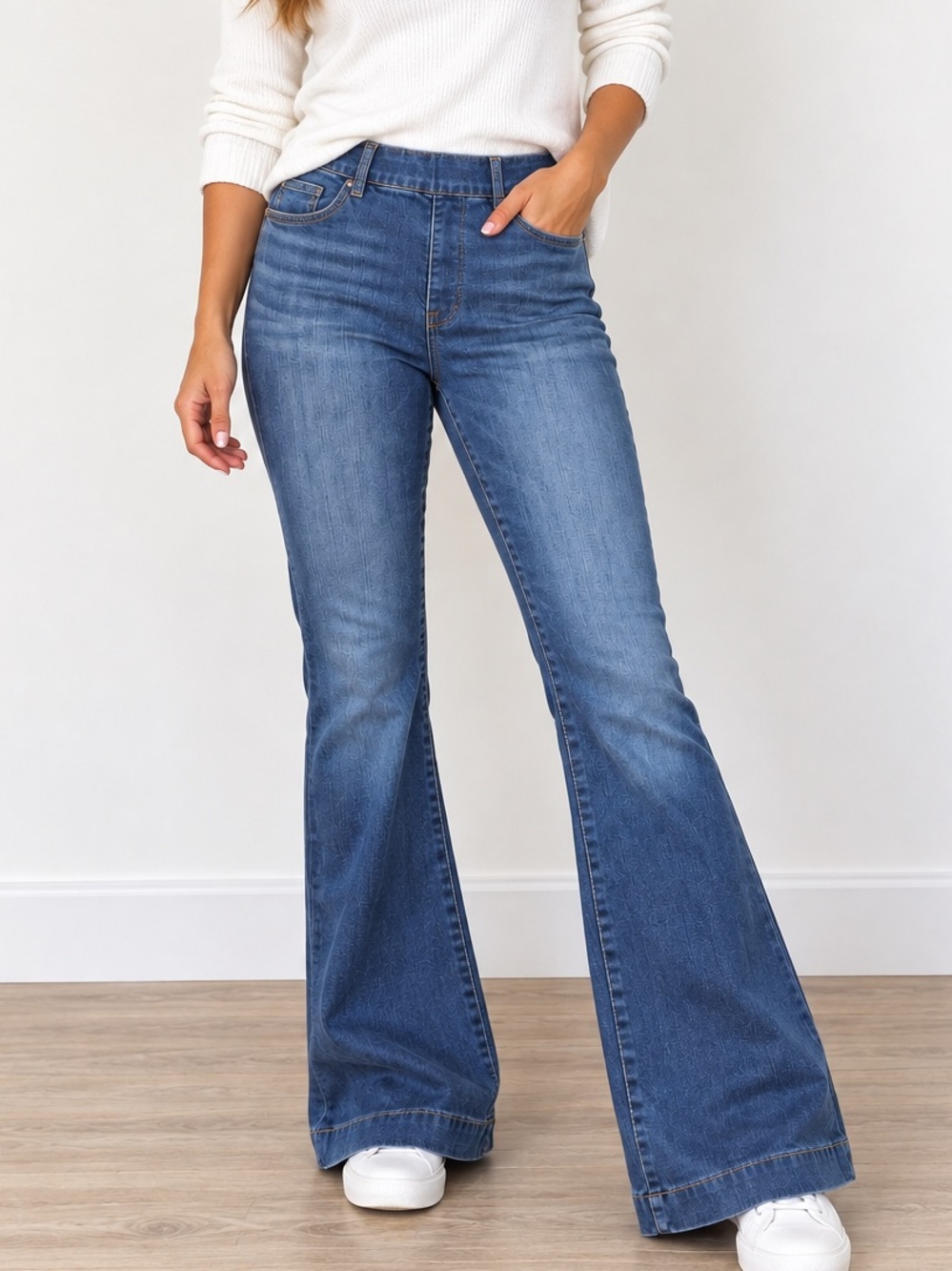SPANX Women’s Pull-On Flare Jeans Medium Wash Stretch Denim Size M 8-10